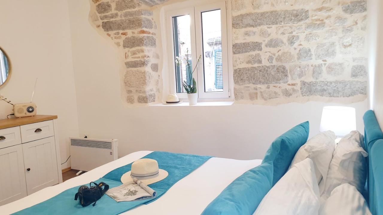 La Rocca Apartment Old Town โกตอร์ ภายนอก รูปภาพ